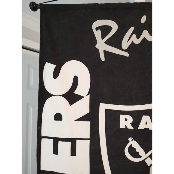 OAKLAND RAIDERS Wall Banner Hanging Flag 28" x 43" - Picture 2 of 5